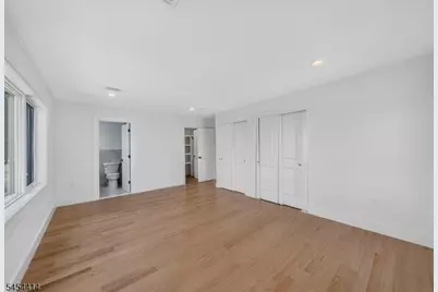 85 - 87 Echo Pl #B, Elmwood Park, NJ 07407 - Photo 15