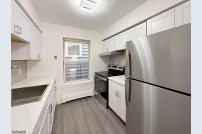 19 Van Rensselear St #4, Belleville, NJ 07109 - Photo 5