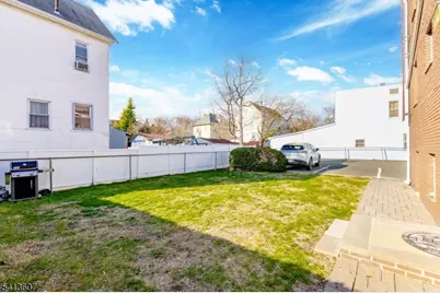 100 Lakeview Ave #1B, Clifton, NJ 07011 - Photo 11