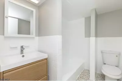 100 Lakeview Ave #1B, Clifton, NJ 07011 - Photo 9
