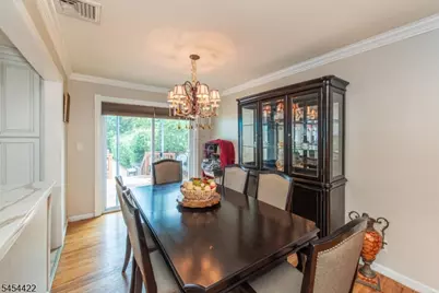 320 Horseneck Rd, Fairfield, NJ 07004 - Photo 15