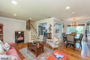 320 Horseneck Rd, Fairfield, NJ 07004 - Photo 13