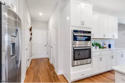 6 Biltmore Ave, East Hanover Township, NJ 07031 - Photo 3