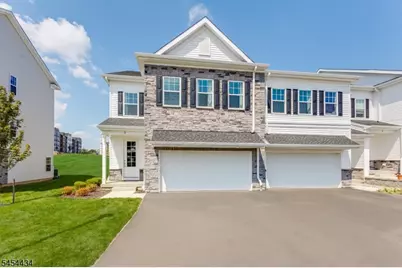 6 Biltmore Ave, East Hanover Township, NJ 07031 - Photo 1