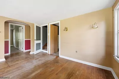 15 Roosevelt Ave, Washington Township, NJ 07865 - Photo 7