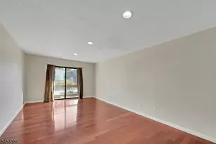 148 Linda Ln, Edison Twp., NJ 08820 - Photo 17