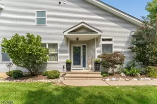 28 Pond Ridge Dr, Clinton, NJ 08809 - Photo 37