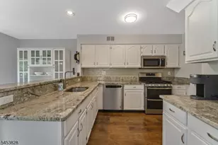28 Pond Ridge Dr, Clinton, NJ 08809 - Photo 15