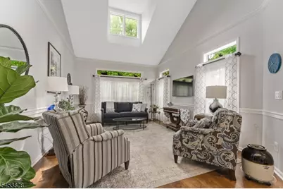 28 Pond Ridge Dr, Clinton, NJ 08809 - Photo 7