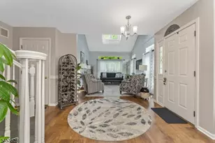 28 Pond Ridge Dr, Clinton, NJ 08809 - Photo 5