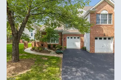 28 Pond Ridge Dr, Clinton, NJ 08809 - Photo 1