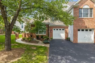 28 Pond Ridge Dr, Clinton, NJ 08809 - Photo 1