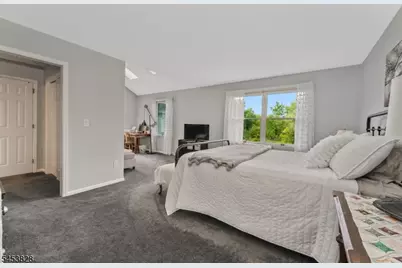 28 Pond Ridge Dr, Clinton, NJ 08809 - Photo 29