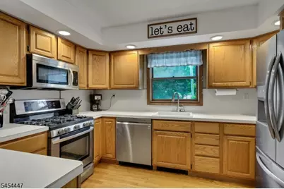 416 Lakeview Ave, Ringwood, NJ 07456 - Photo 5