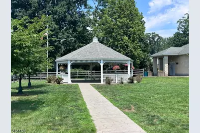 735 Station Rd, Dunellen, NJ 08812 - Photo 35