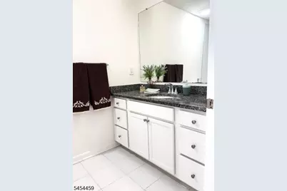 735 Station Rd, Dunellen, NJ 08812 - Photo 23