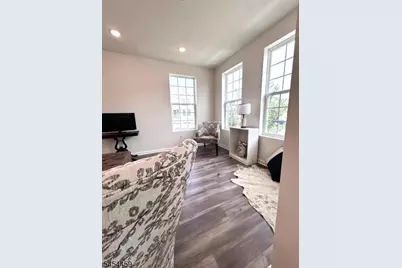 735 Station Rd, Dunellen, NJ 08812 - Photo 7
