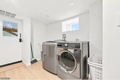 64 Montague Pl, Montclair, NJ 07042 - Photo 15