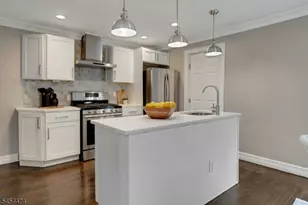 30 Tichenor Pl, Montclair, NJ 07042 - Photo 11