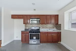 232 Shephard Ave, Newark, NJ 07112 - Photo 3