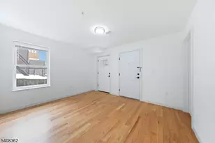 52 James St, Newark, NJ 07102 - Photo 13