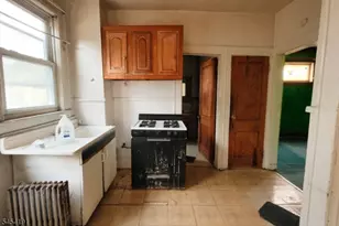 1 Western Pkwy, Irvington, NJ 07111 - Photo 17