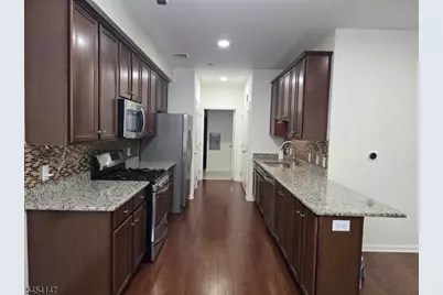 605 Lopez Ln, Morris Plains, NJ 07950 - Photo 5