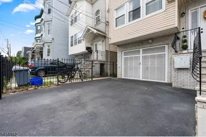 725 S 19th St, Newark, NJ 07103 - Photo 31