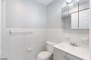 725 S 19th St, Newark, NJ 07103 - Photo 17