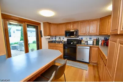 47 Pequot Trl, Jefferson Township, NJ 07438 - Photo 5