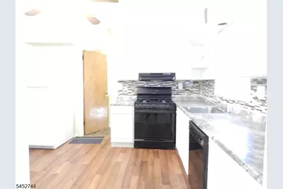 215 Buchanan Dr, Union Township, NJ 07083 - Photo 5