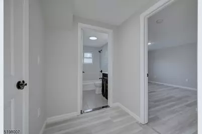 259 N Center St #2, Orange, NJ 07050 - Photo 27