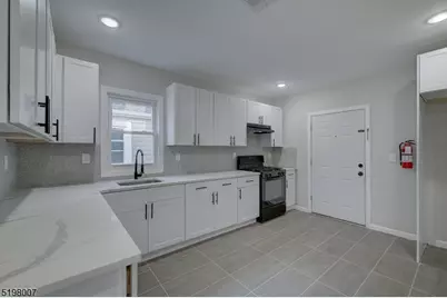 259 N Center St #2, Orange, NJ 07050 - Photo 15