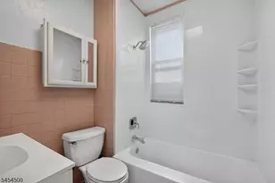 18 Llewellyn Ave, Bloomfield, NJ 07003 - Photo 7