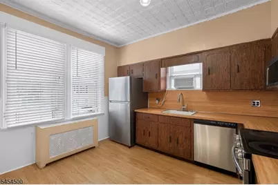 18 Llewellyn Ave #2, Bloomfield, NJ 07003 - Photo 3