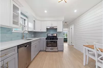 106 Hillcrest Ave, Woodland Park, NJ 07424 - Photo 9