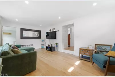 106 Hillcrest Ave, Woodland Park, NJ 07424 - Photo 5