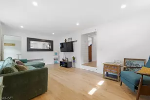 106 Hillcrest Ave, Woodland Park, NJ 07424 - Photo 5