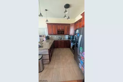 557-561 Broadway #2, Bayonne, NJ 07002 - Photo 9