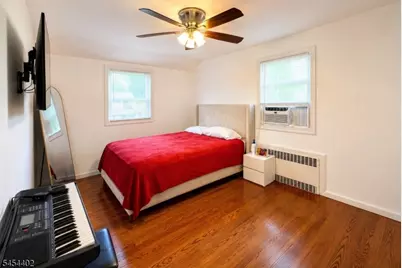 635 Robinson Ter, Union Township, NJ 07083 - Photo 7