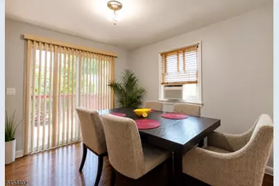 635 Robinson Ter, Union Township, NJ 07083 - Photo 5