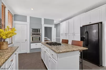 11 Stengel Ave, Newark, NJ 07112 - Photo 19