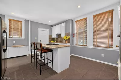 11 Stengel Ave, Newark, NJ 07112 - Photo 23