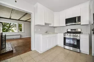 38 Lincoln Ave, West Orange Township, NJ 07052 - Photo 11