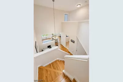 6 Mount Vernon Sq, Verona Twp., NJ 07044 - Photo 7
