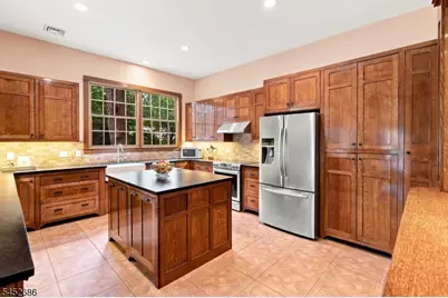 300 Emerson Ln, Berkeley Heights Township, NJ 07922 - Photo 9