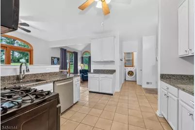 280 Stonehenge Dr, Lopatcong Township, NJ 08865 - Photo 9