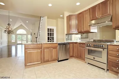 28 Turnberry Ln #28, Hardyston Township, NJ 07419 - Photo 7