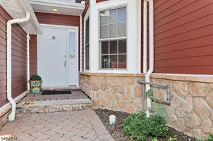 28 Turnberry Ln, Hardyston Township, NJ 07419 - Photo 3