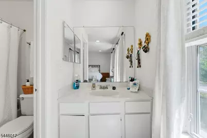26 Alameda Ct, Eatontown Boro, NJ 07724 - Photo 25